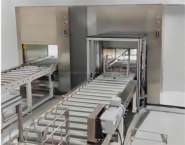  自動滾筒輸送風淋傳遞窗